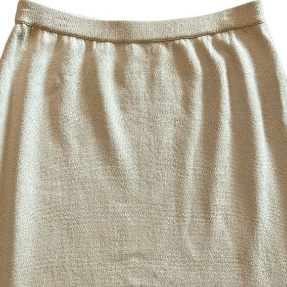 St. John By Marie Gray Knit Pencil Skirt, Size 14, Color Cream, Pull On, Classic - Picture 8 of 9